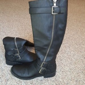 Maurices black boots